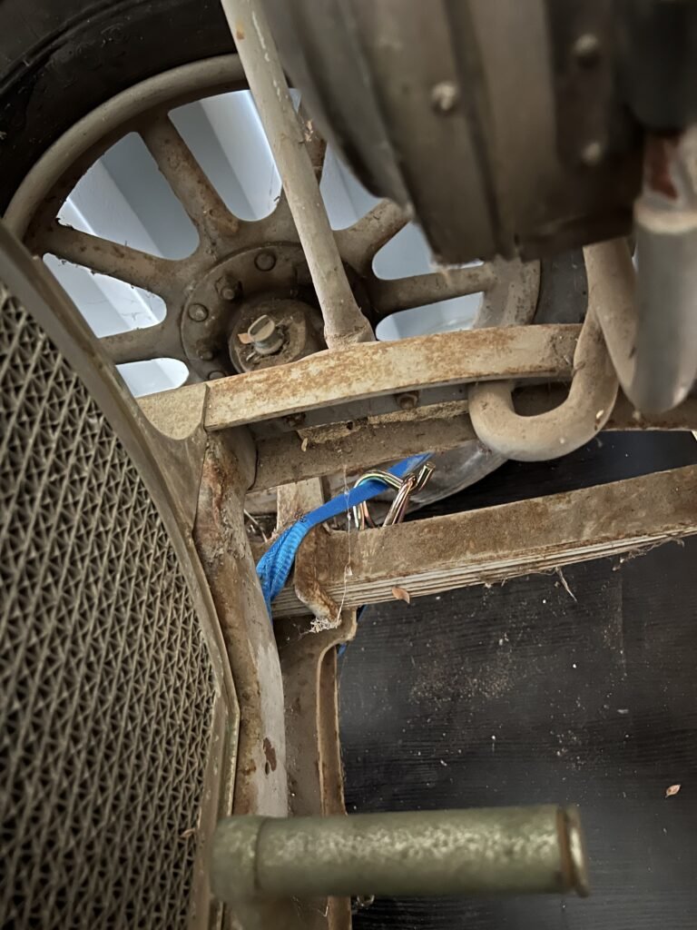 Hotchkiss in Container Front Axle Tie-Down