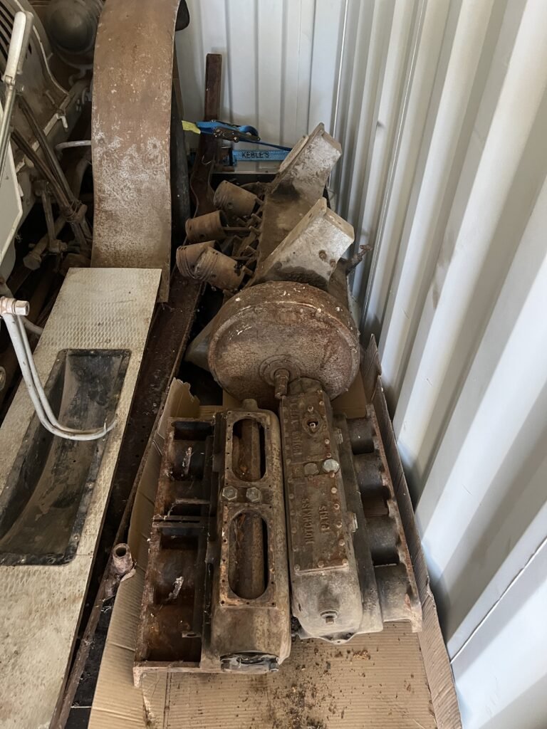 Hotchkiss Head Cylinder Blocks During Container Loading