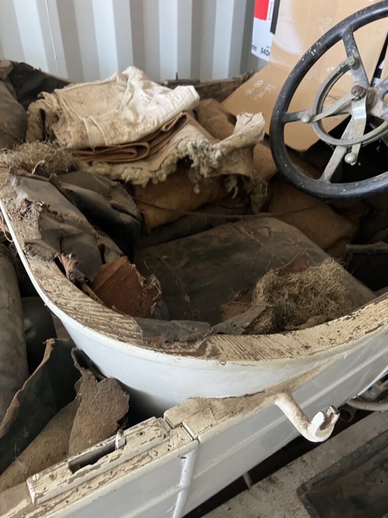 In car positioning contents with blanket wraps before tie-down