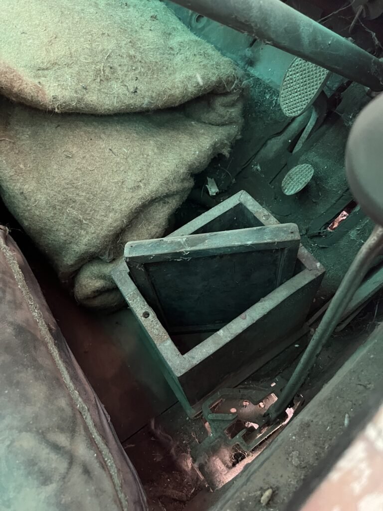 In front of car cabin battery box for running board for electrified running lights