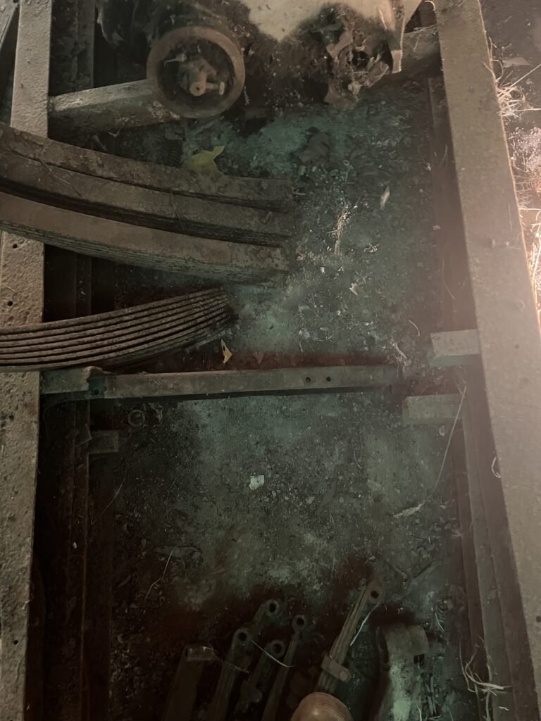 Loose Chassis centre brace section in parts tub