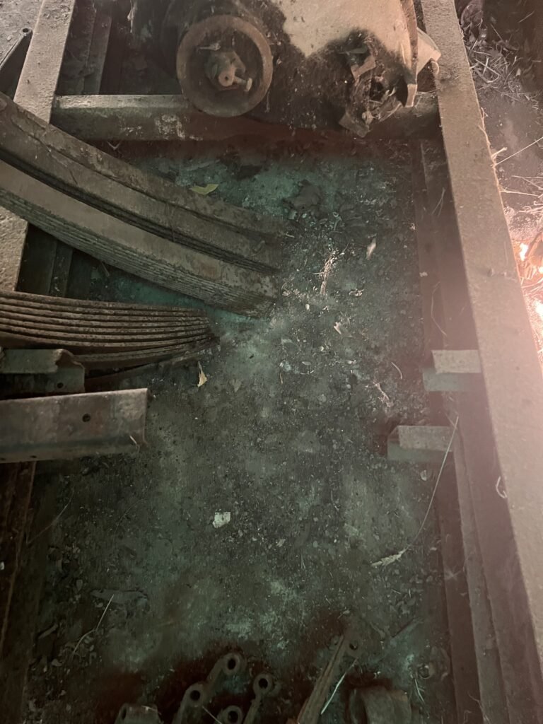 Loose Chassis centre brace section in parts tub